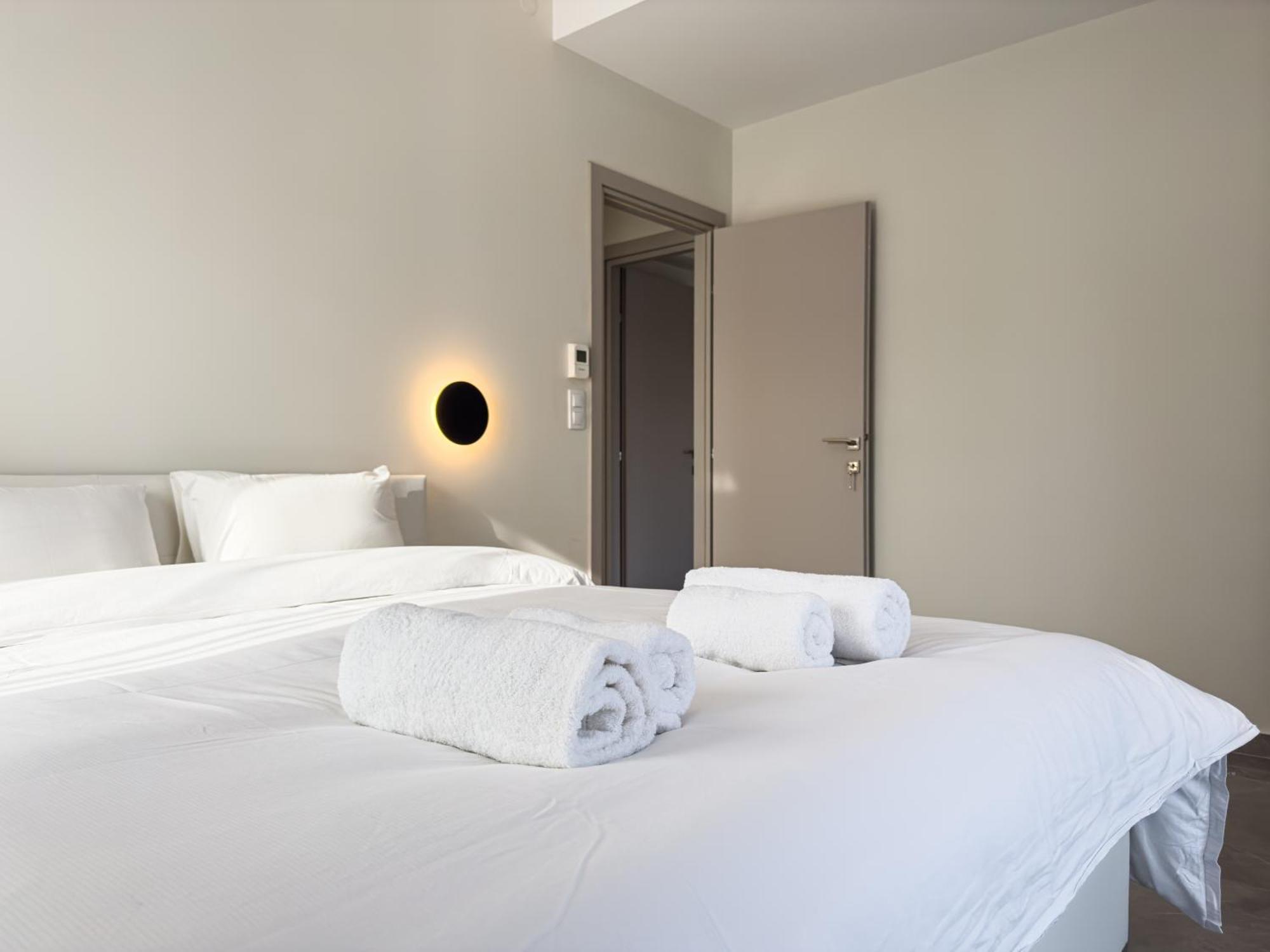 Villa 8 By Proliving Hospitality 塞萨洛尼基 外观 照片
